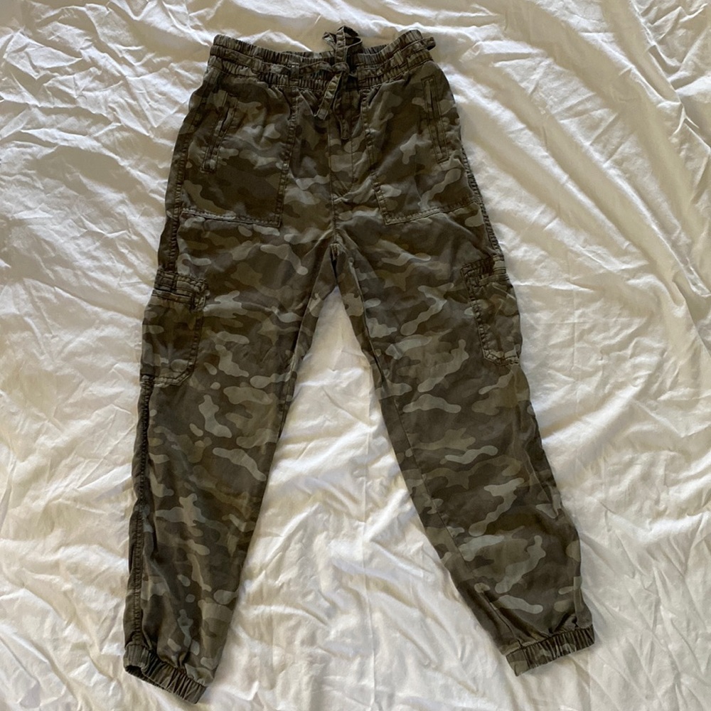American Eagle Camo Joggers